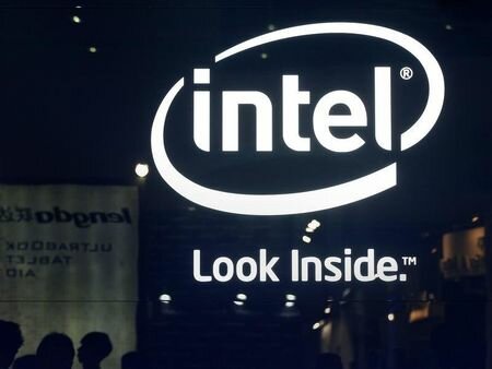© Reuters. Стенд Intel на выставке Computex в Тайбэе