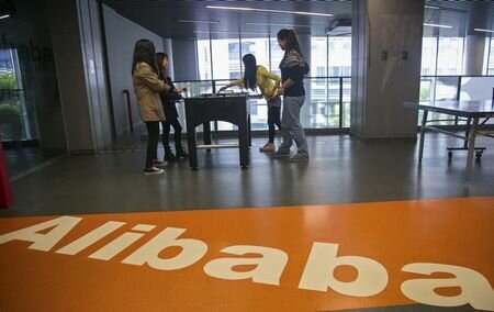 © Reuters. Центральный офис Alibaba в Ханчжоу